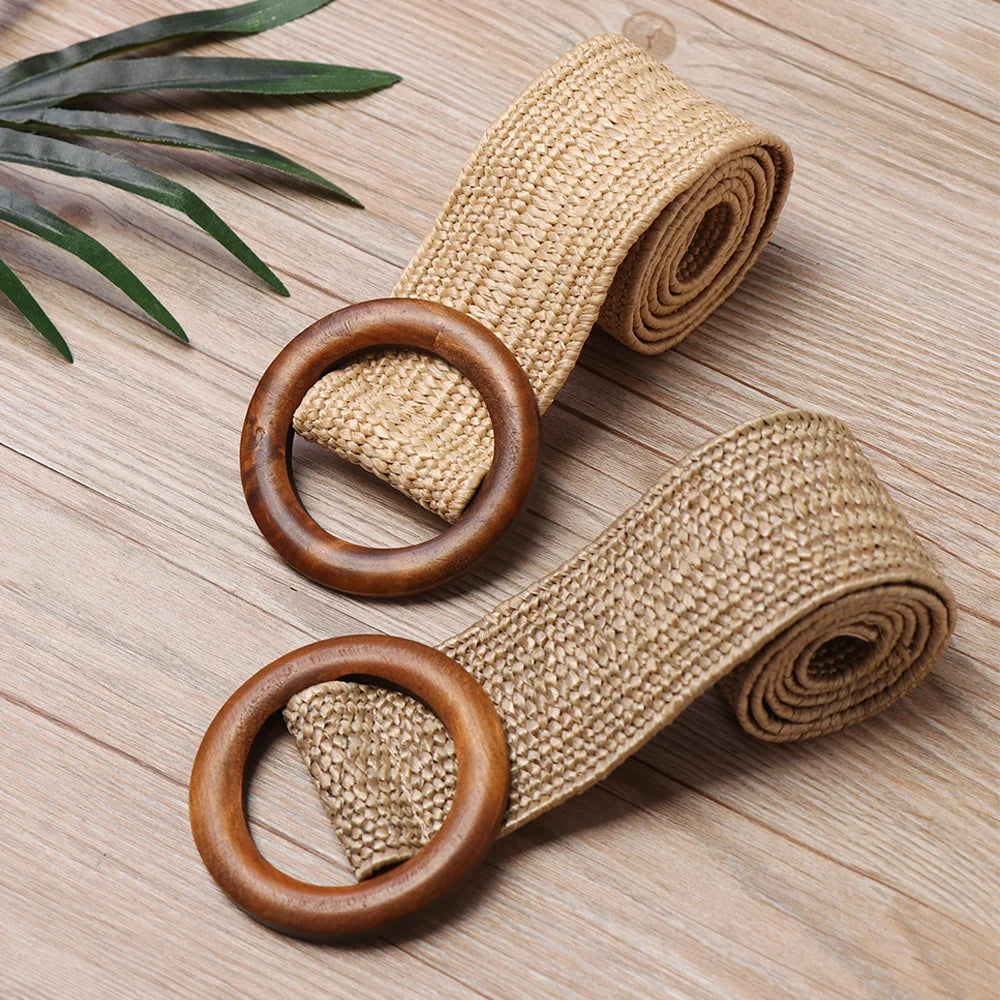 Women’s Straw Elastic Waist Belt with Wooden Buckle