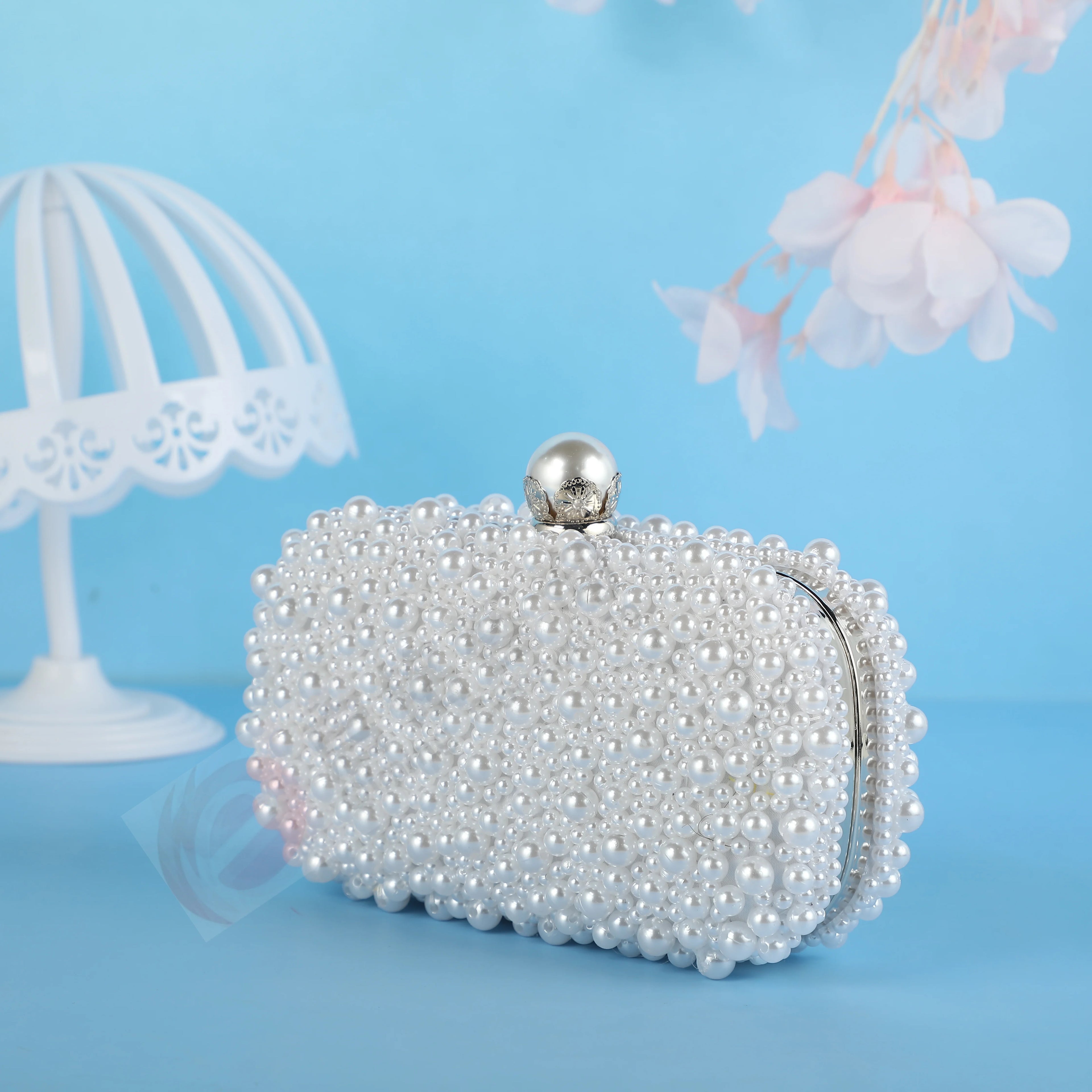 Pearl Box Clutch