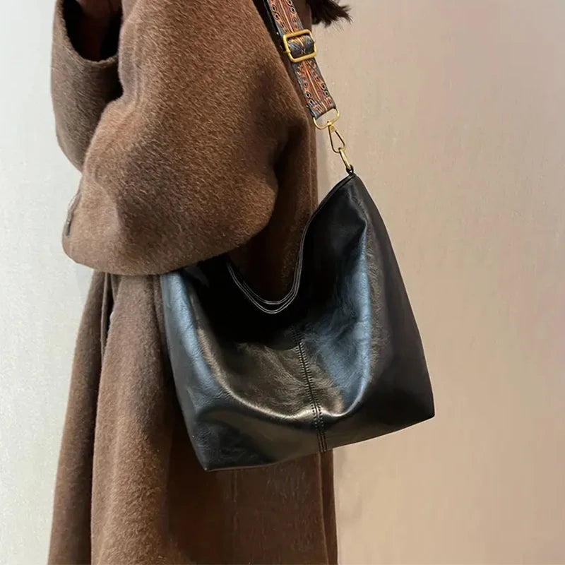 Casual Versatile Shoulder Bag