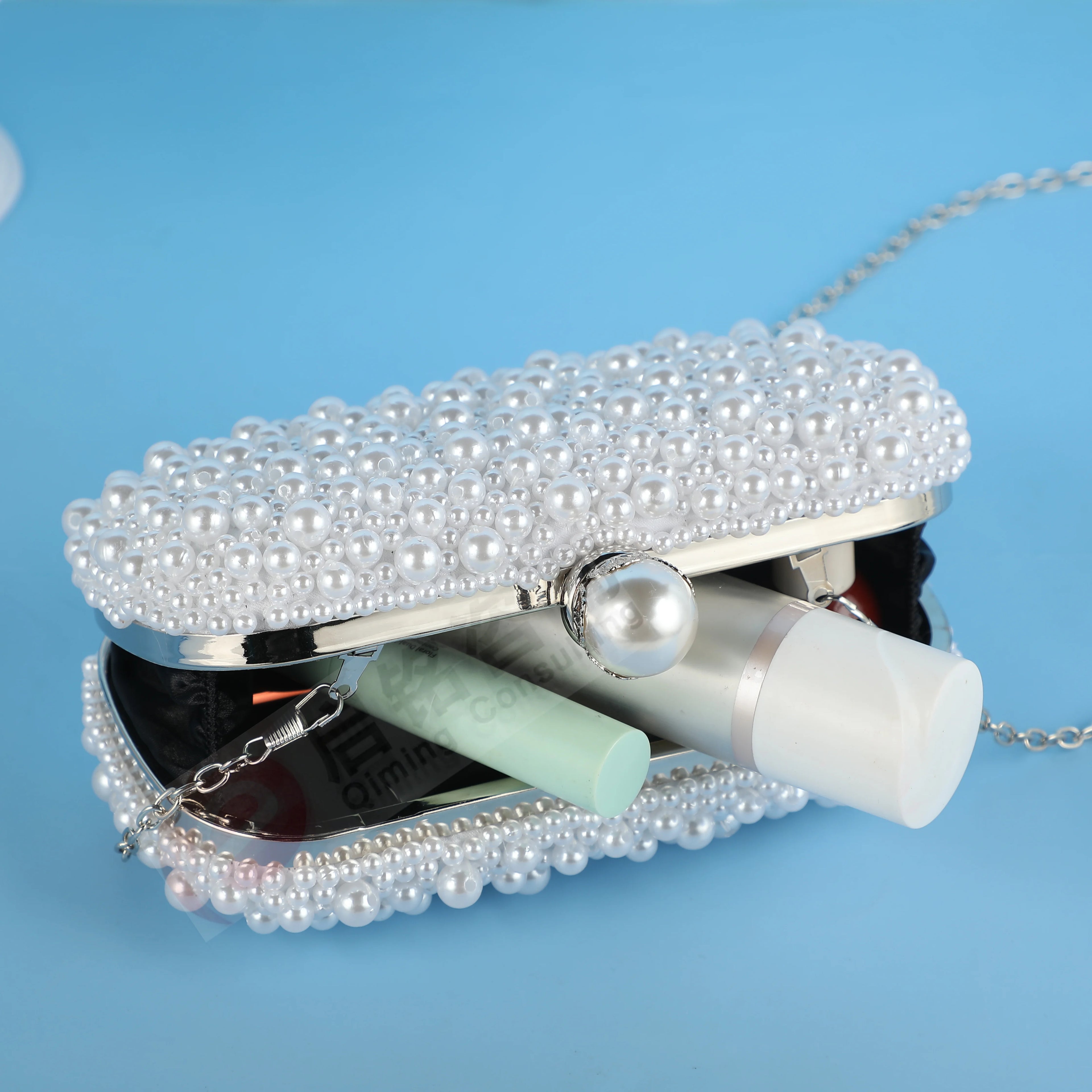 Pearl Box Clutch